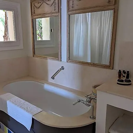 Pastis Saint-tropez 4* سانت ماكسيم