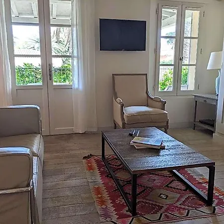 Pastis Saint-tropez فندق سانت ماكسيم